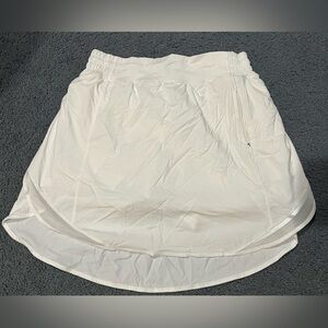Lululemon Court Rival High-Rise Skirt Size 6 Tennis White Skort